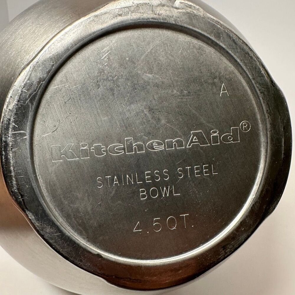 KitchenAid Stainless Steel Mixing Bowl 4.5 QT. Twist Lock Model - Picture 7 of 8